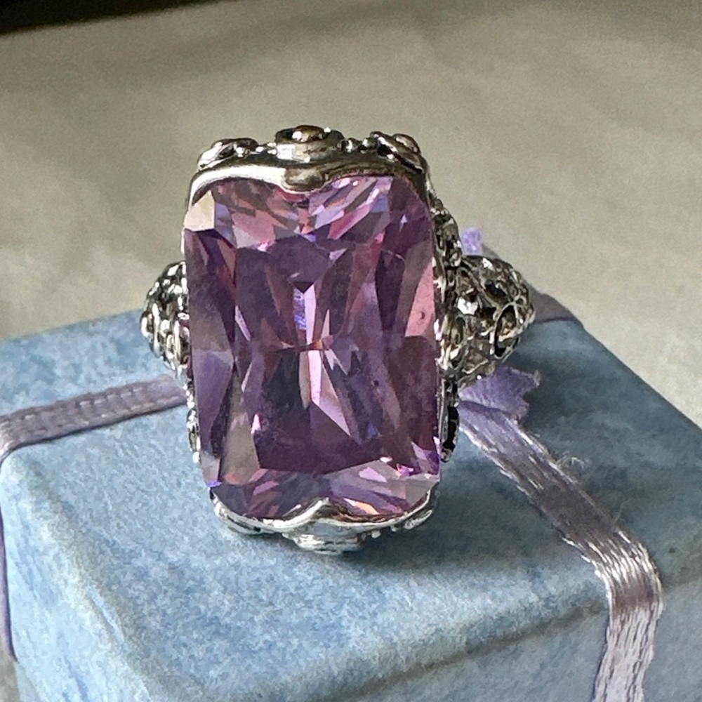 SALE-Vintage Large Amethyst Silver Ring - Picture 2 of 6